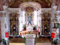 Bild: Vorderschiff der Kirche St. Gordian und Epimach
